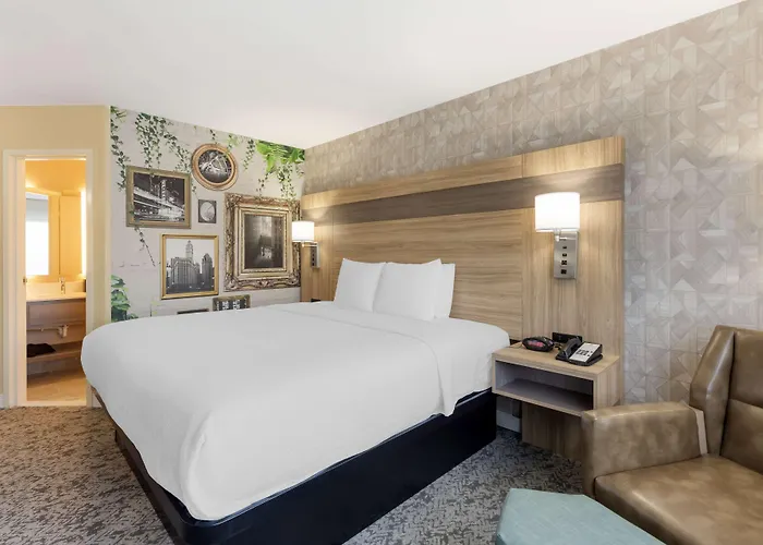 Western - Chicagoland And Hotel 3*